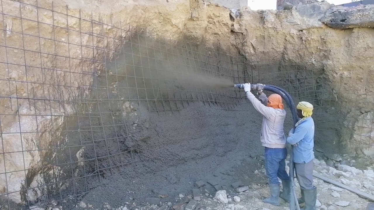 ما هي تقنية الخرسانة المقذوفة؟ وكيف تستخدم في ترميم المنازل؟