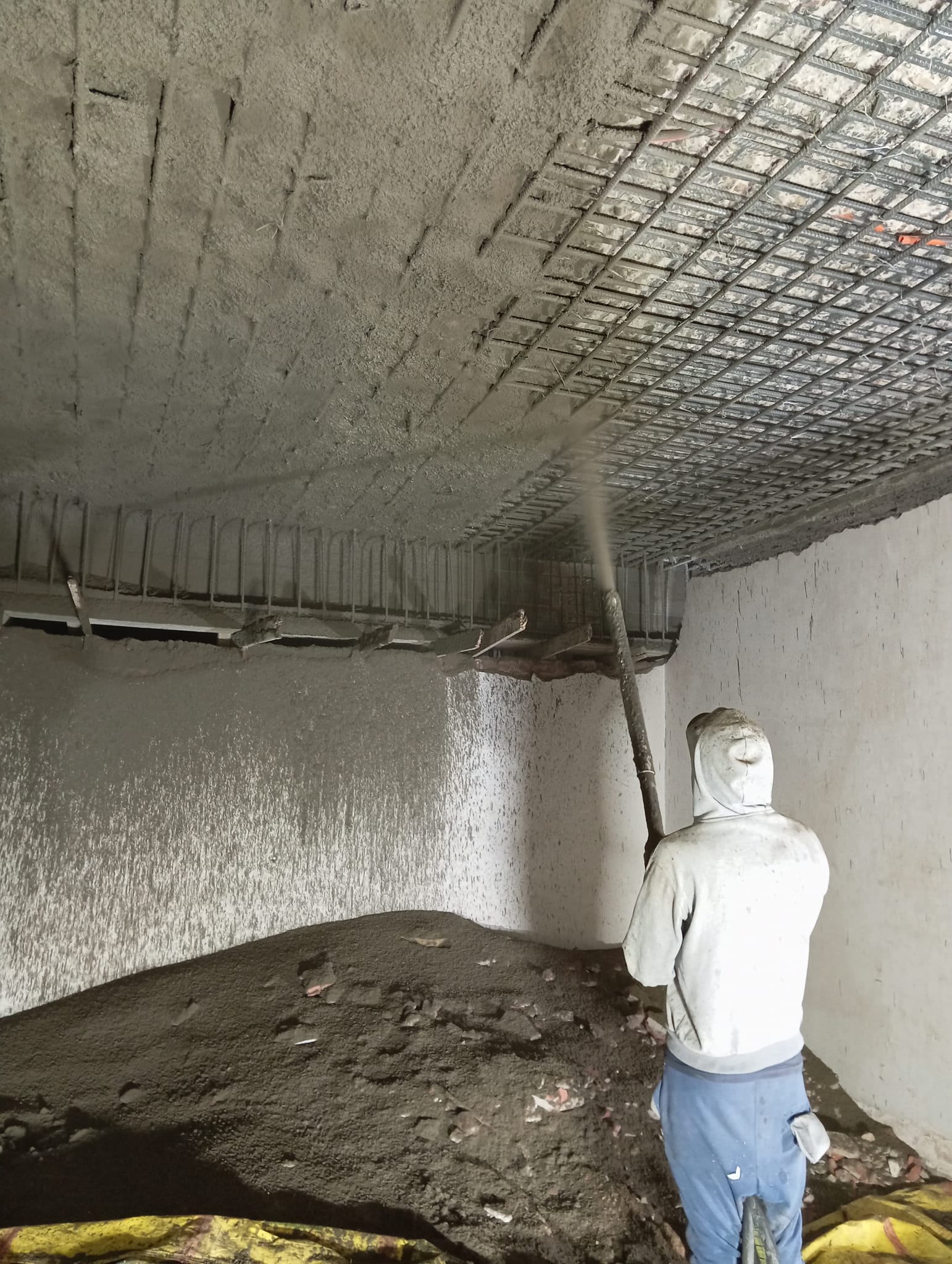 خدمات ترميم الاسقف باستخدام الخرسانة المقذوفة 0536287874